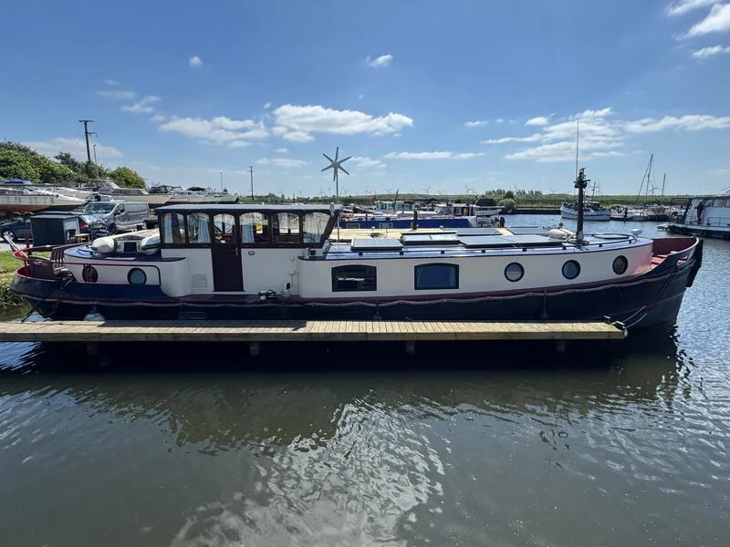 BoatPhoto.alt