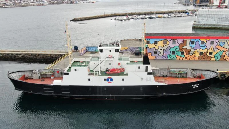 BoatPhoto.coverAlt