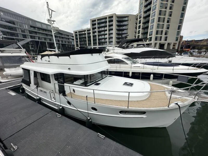 BoatPhoto.coverAlt