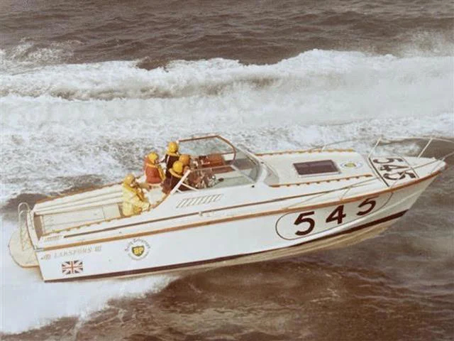 BoatPhoto.alt