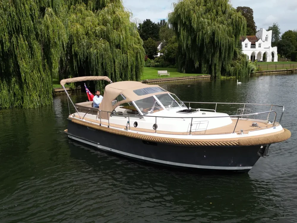 BoatPhoto.coverAlt