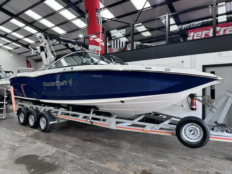 BoatPhoto.coverAlt