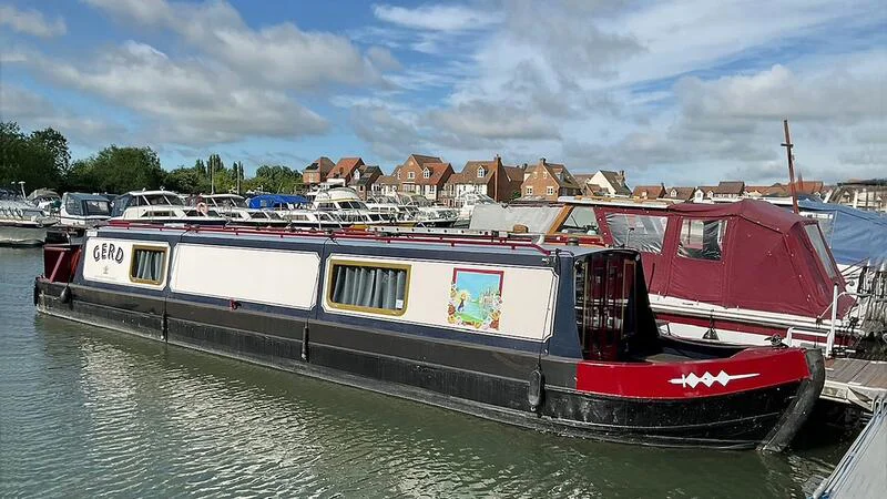 BoatPhoto.coverAlt