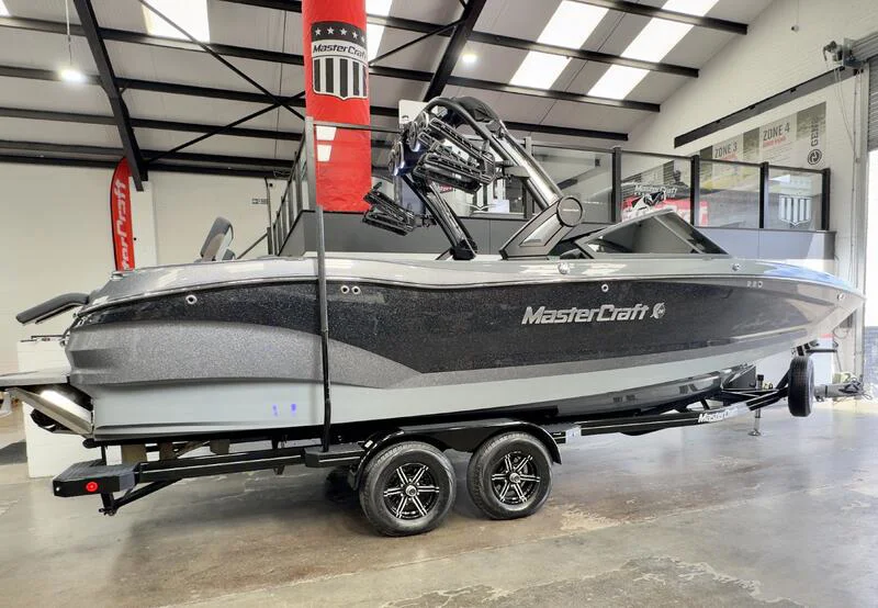 BoatPhoto.coverAlt