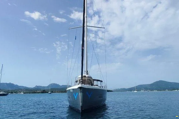 BoatPhoto.coverAlt