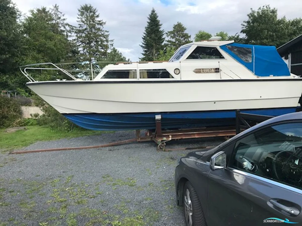 BoatPhoto.coverAlt