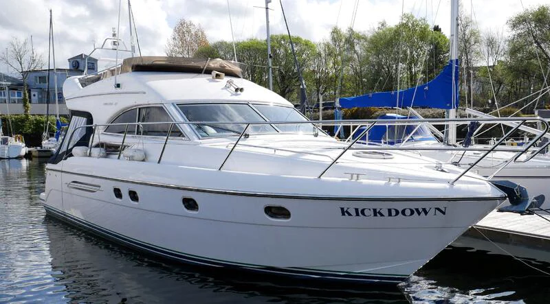 BoatPhoto.coverAlt