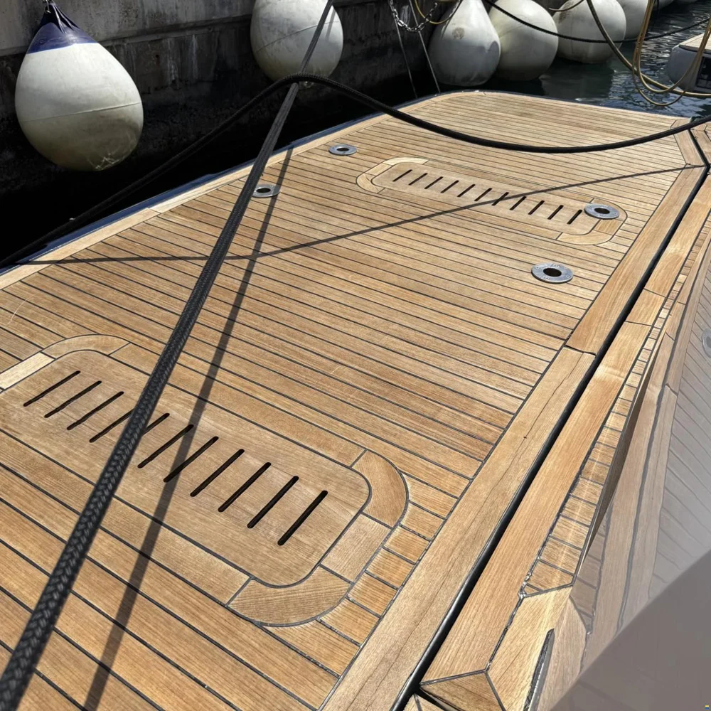BoatPhoto.coverAlt
