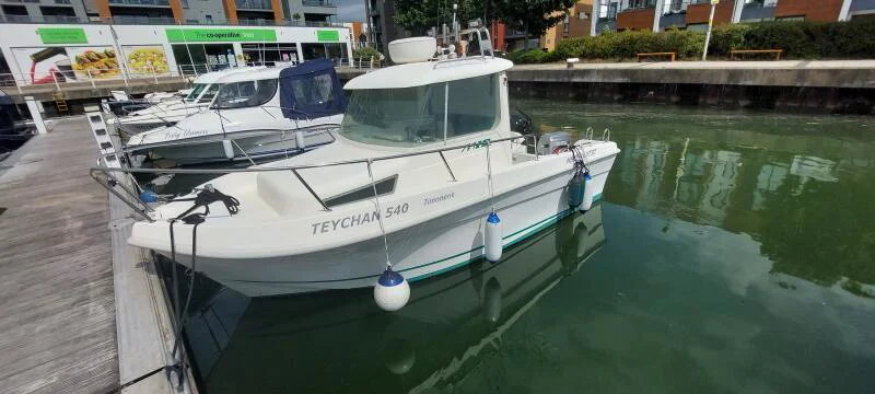 BoatPhoto.alt