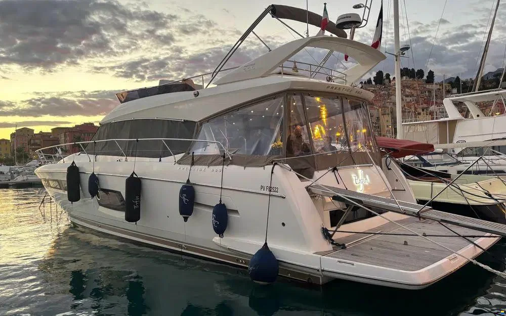 2018 Jeanneau Prestige 560 for sale in Beaulieu-sur-Mer, France
