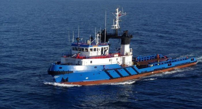 BoatPhoto.coverAlt