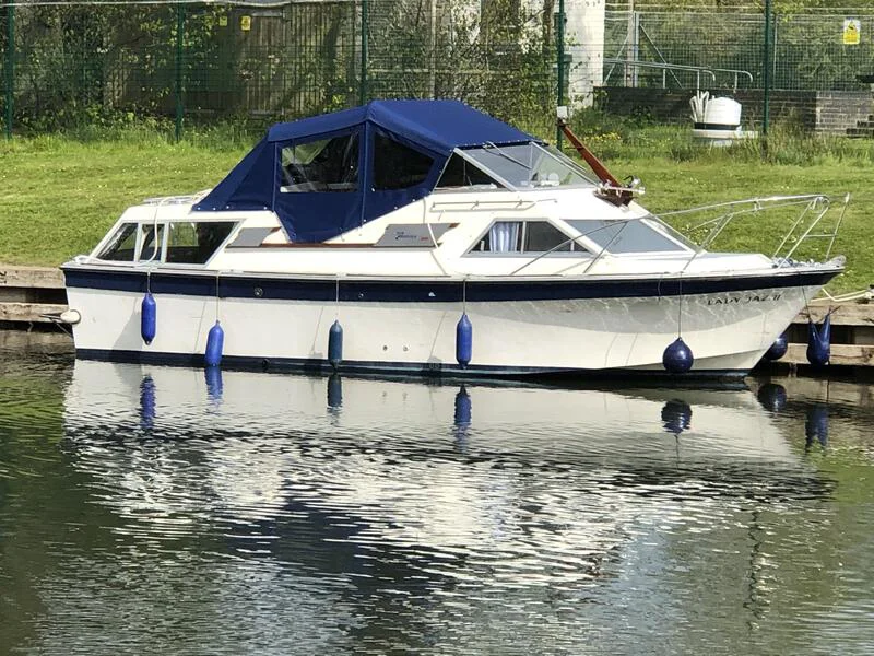 BoatPhoto.coverAlt