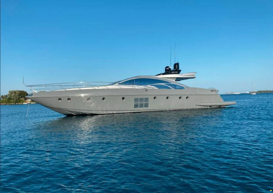 BoatPhoto.coverAlt
