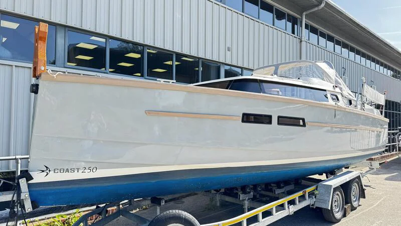 BoatPhoto.coverAlt