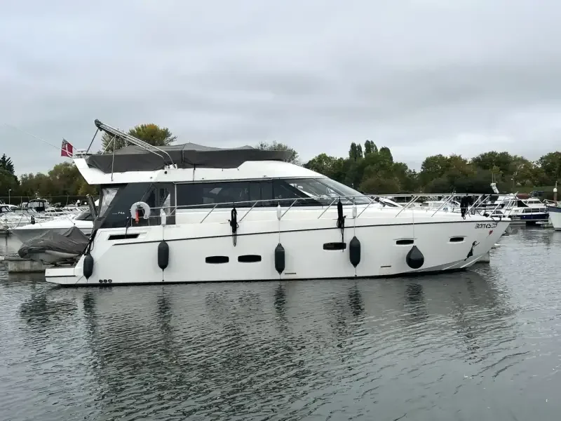 BoatPhoto.coverAlt
