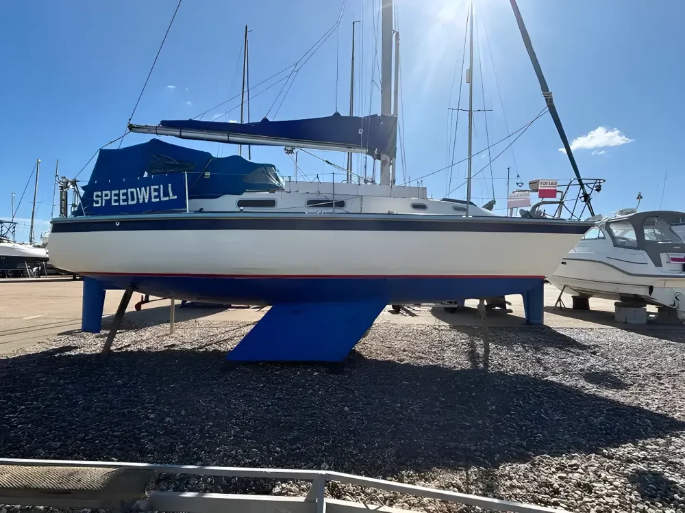 BoatPhoto.coverAlt