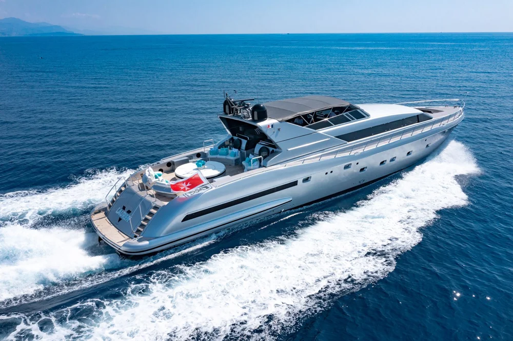 BoatPhoto.coverAlt