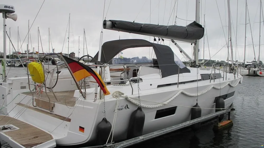 BoatPhoto.coverAlt