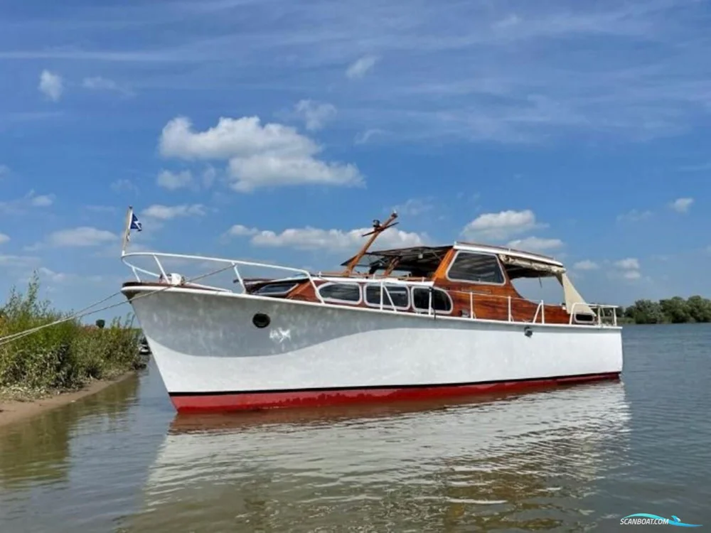 BoatPhoto.coverAlt