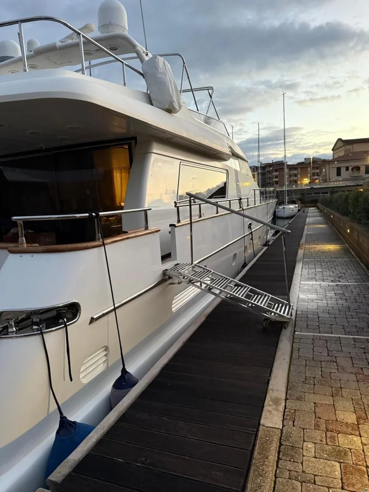 2001 Sanlorenzo SL 72 for sale in Italy, photo 2 of 5