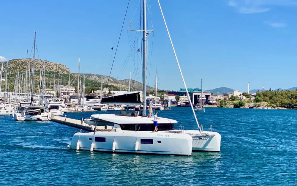 BoatPhoto.coverAlt
