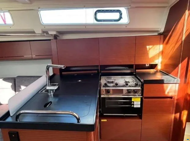 2021 Hanse Yachts 418 for sale in Croatia, photo 5 of 6