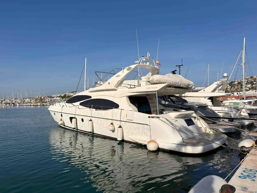 BoatPhoto.coverAlt