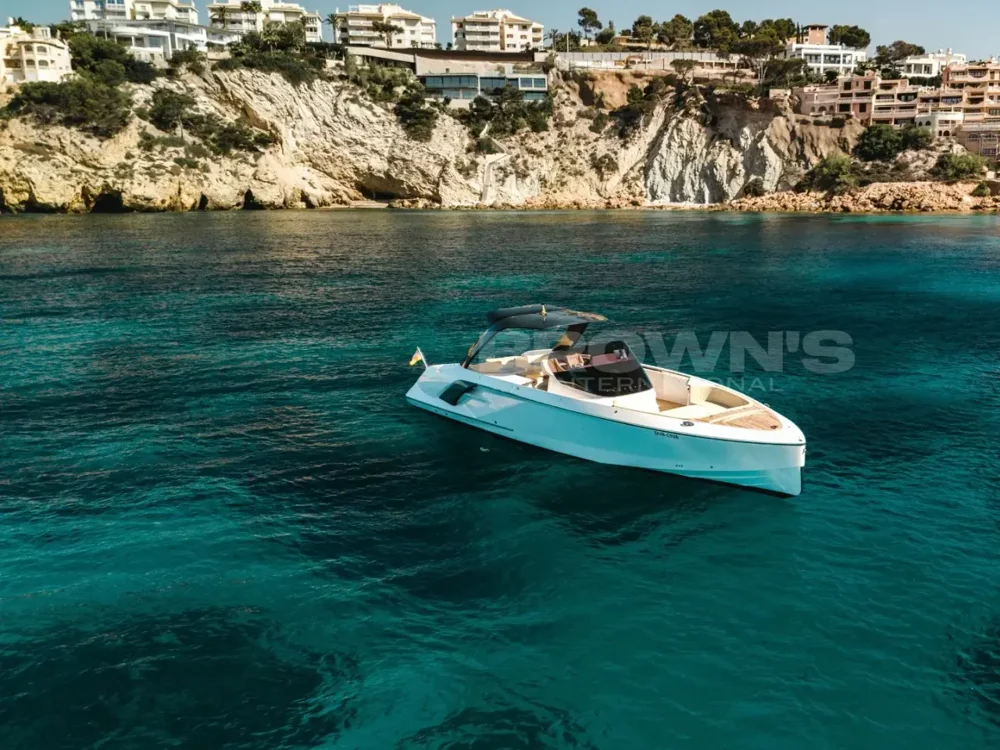 BoatPhoto.coverAlt