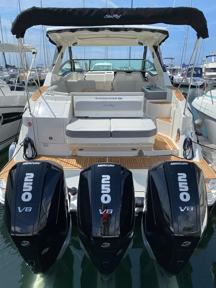BoatPhoto.alt