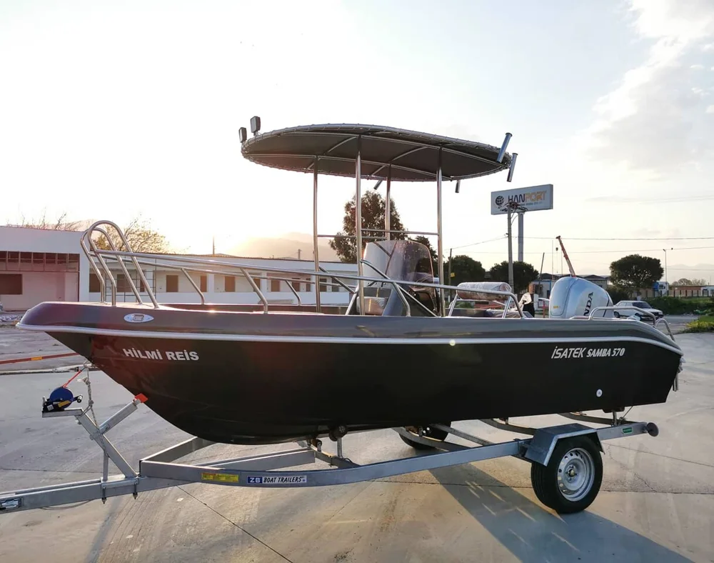 BoatPhoto.coverAlt