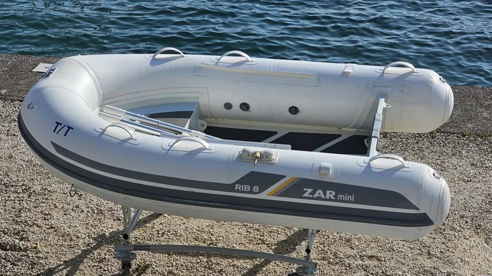 BoatPhoto.coverAlt