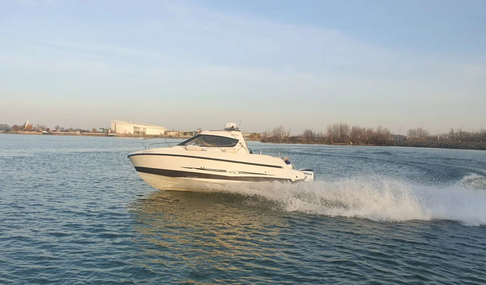 BoatPhoto.coverAlt