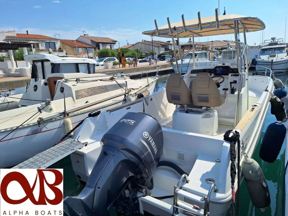BoatPhoto.coverAlt