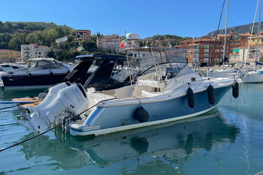 BoatPhoto.coverAlt