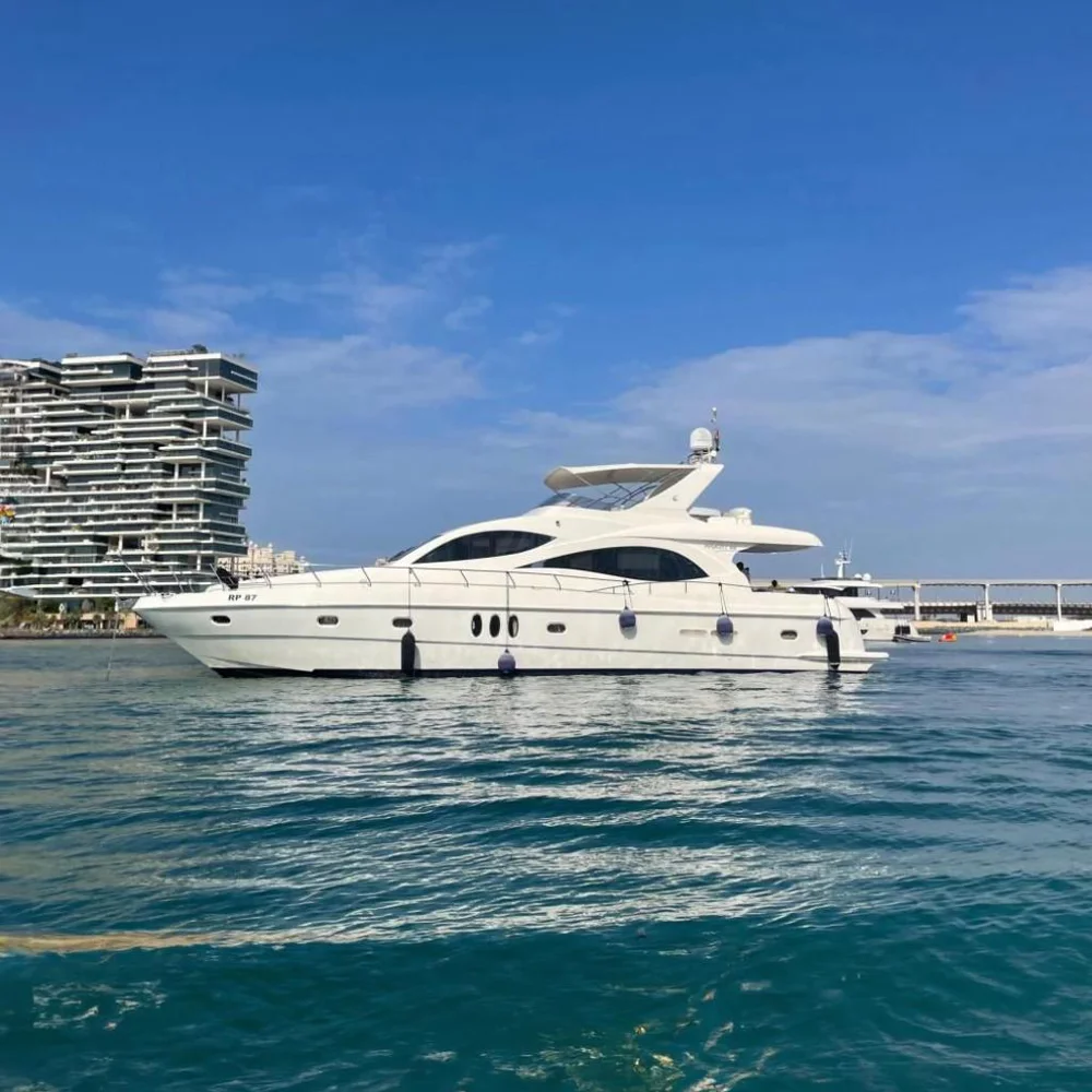 BoatPhoto.coverAlt