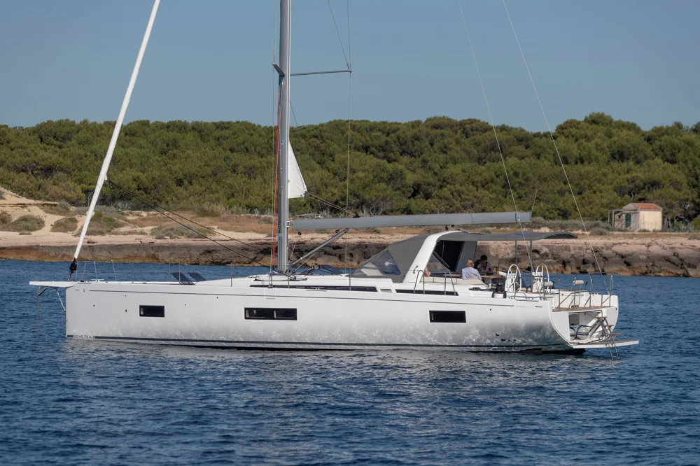 BoatPhoto.coverAlt