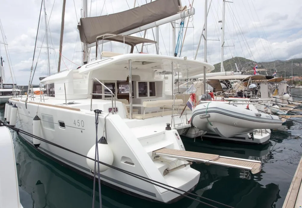BoatPhoto.coverAlt