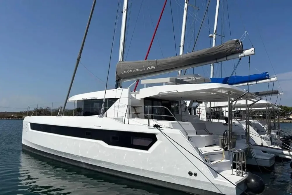 BoatPhoto.coverAlt