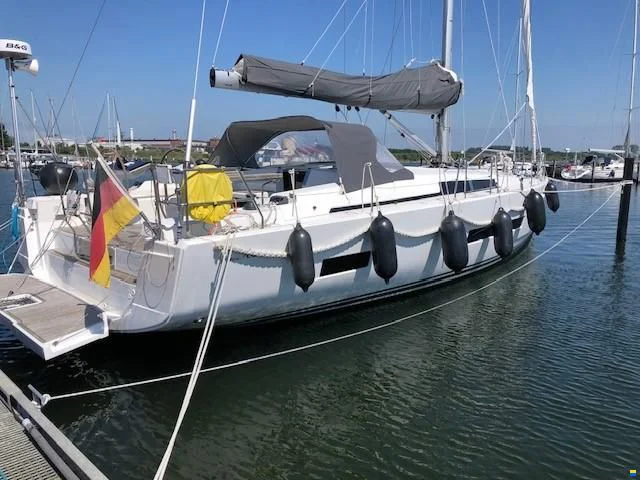 BoatPhoto.coverAlt