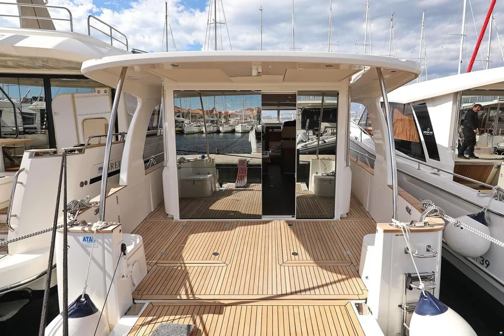 BoatPhoto.alt