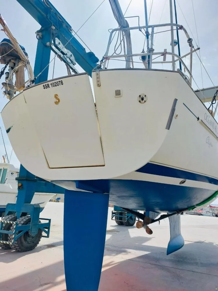 2002 BENETEAU Oceanis 42 CC for sale in The Netherlands, photo 2 of 5
