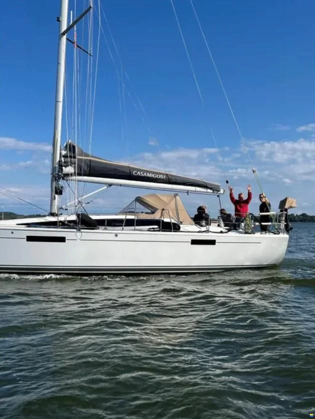 BoatPhoto.coverAlt