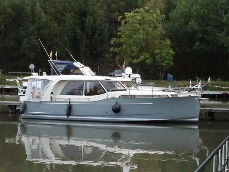 BoatPhoto.coverAlt