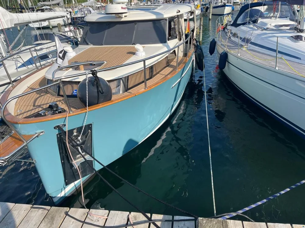 2015 Greenline Yachts 33 for sale in Hamburg, Germany, photo 4 of 5