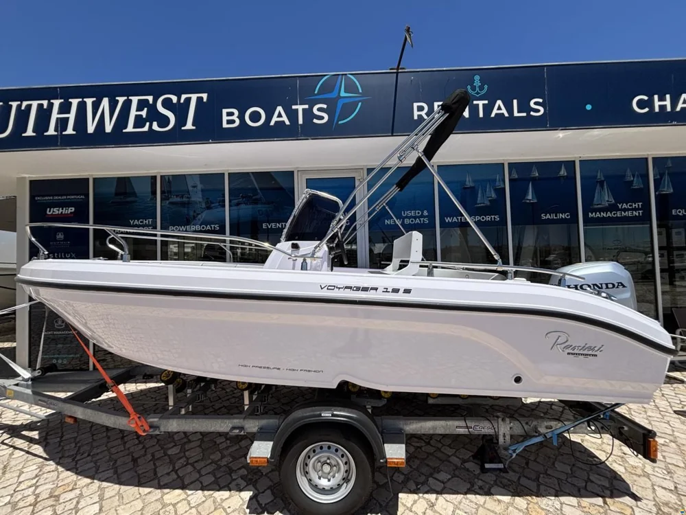 BoatPhoto.coverAlt