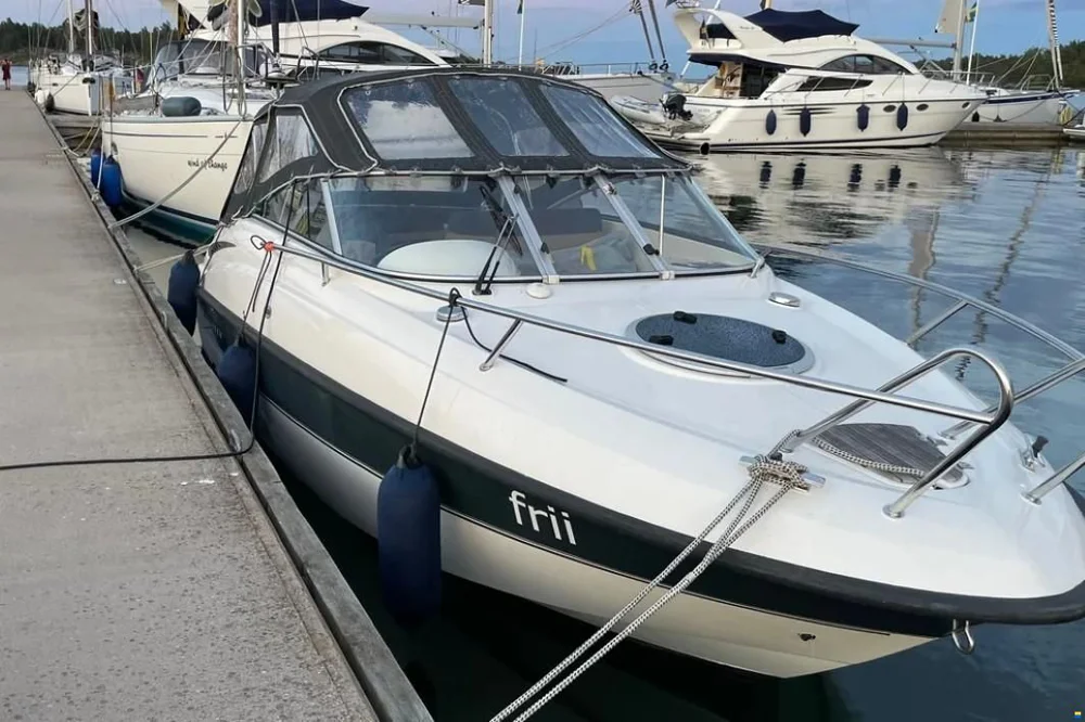 BoatPhoto.coverAlt