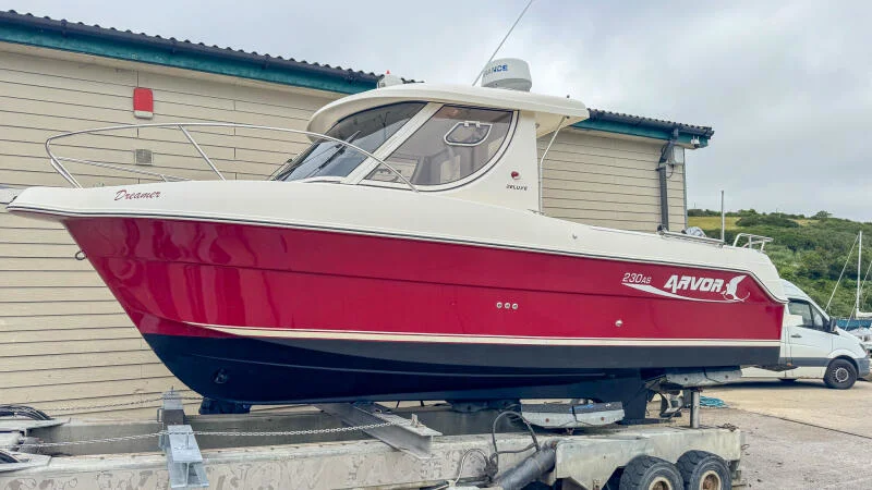 BoatPhoto.coverAlt