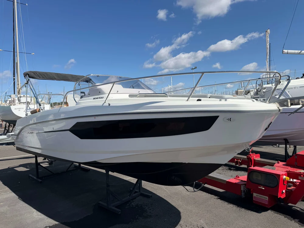 BoatPhoto.coverAlt