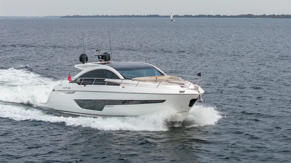 BoatPhoto.coverAlt