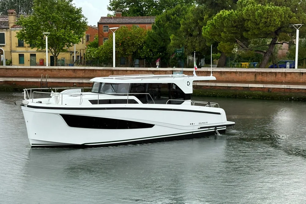 BoatPhoto.coverAlt